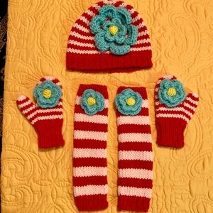 Huggalugs.. Girl’s Beanie, Mittens, & Leg Warmers!